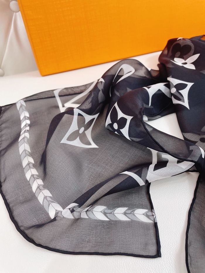 Louis Vuitton Scarf LVS00017